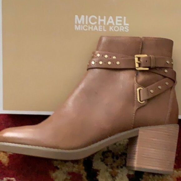 Sz 7 Michael Kors Fawn Booties Brass Stud Double Strap Brown - Picture 4 of 16